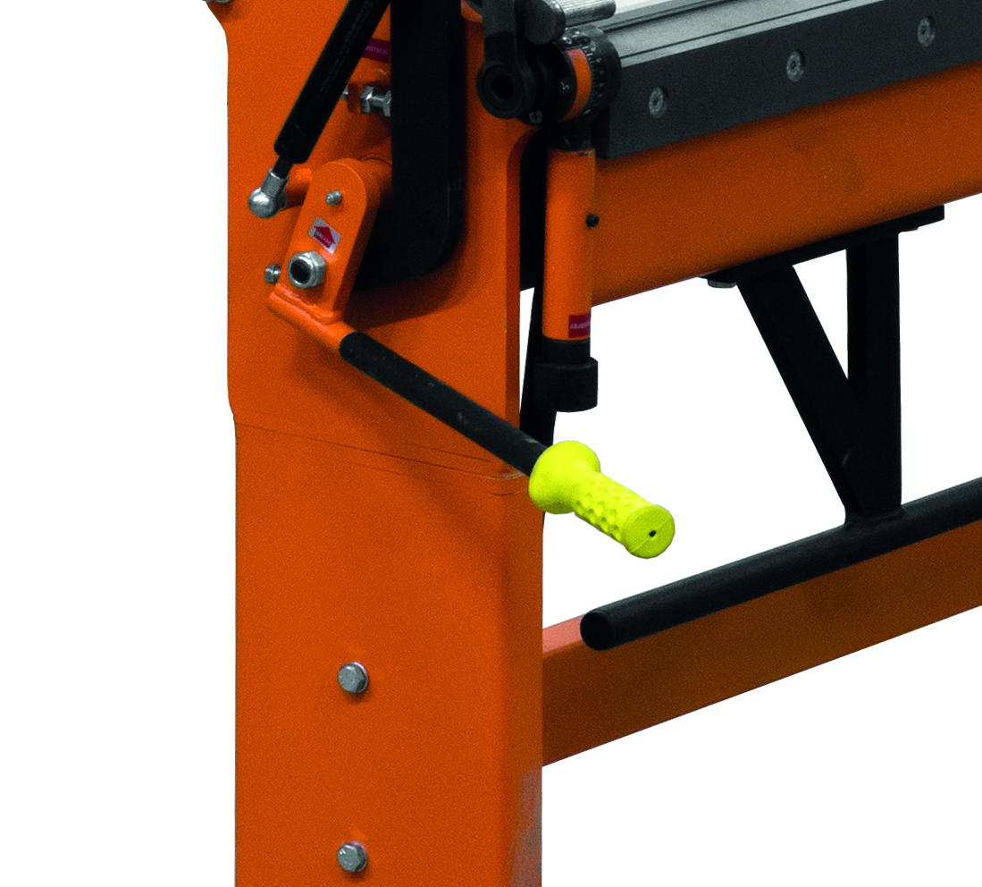 Боковые рычаги прижима для поднятия и опускания верхней прижимной планки